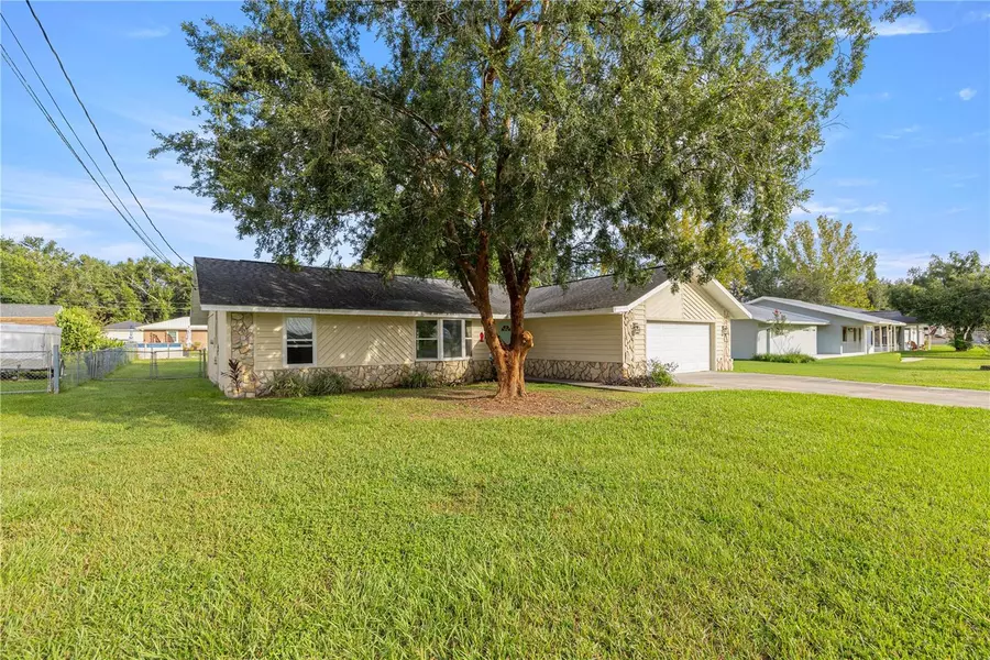 42 ALMOND DR, Ocala, FL 34472