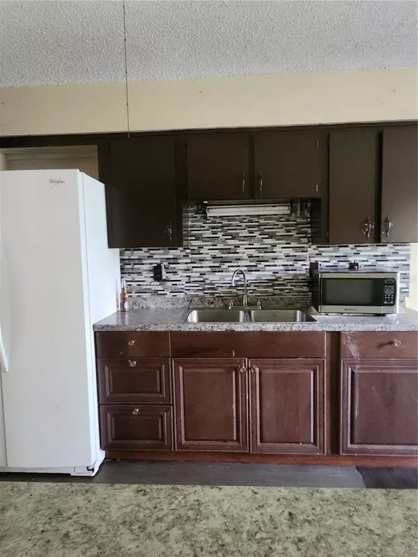 Ocala, FL 34472,8940 SE 88TH STREET