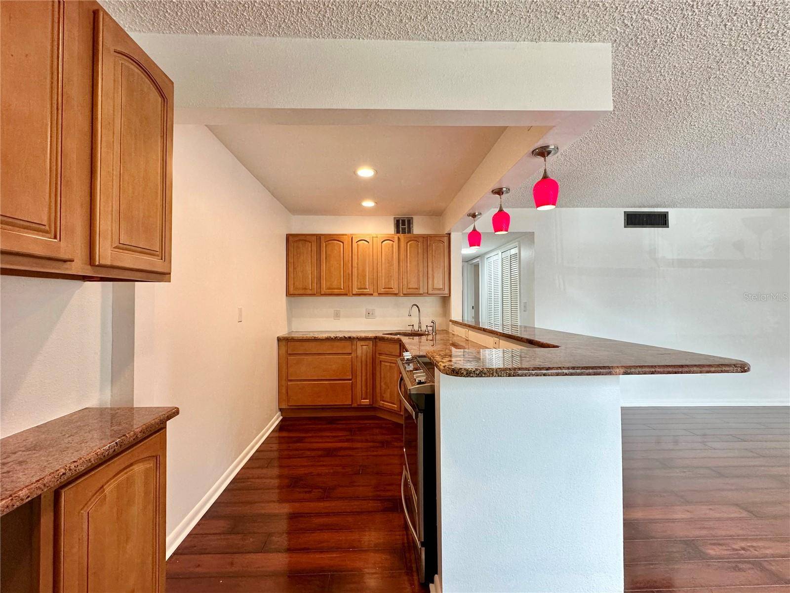 St Petersburg, FL 33702,208 NE MONROE CIR N #101