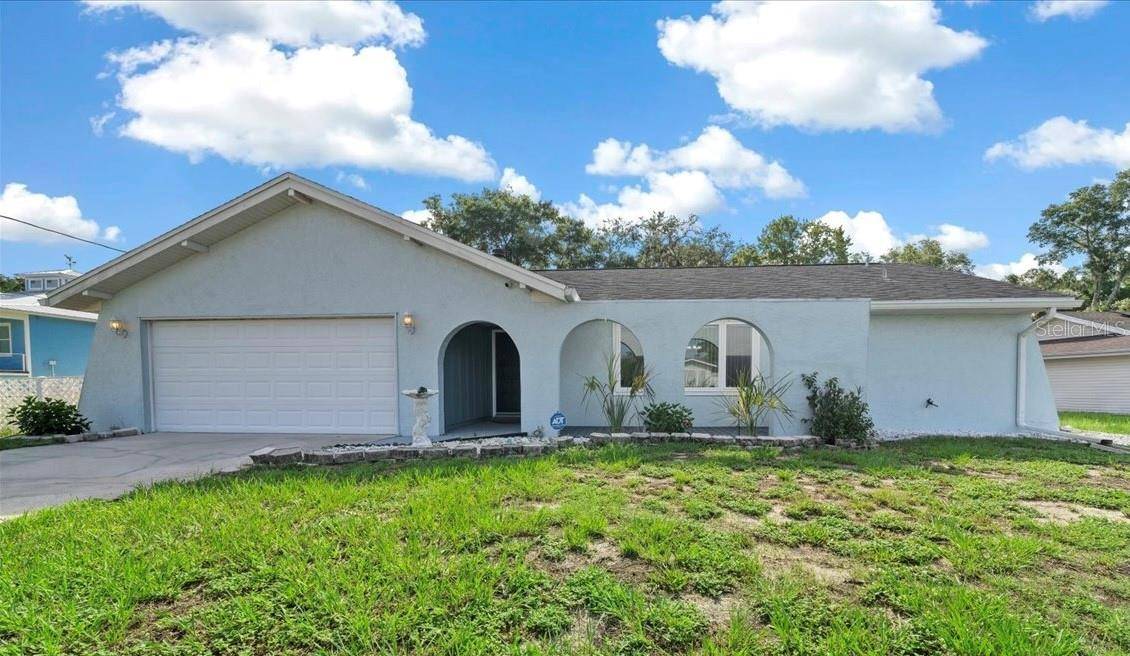 819 N COUNTRY CLUB DR, Crystal River, FL 34429