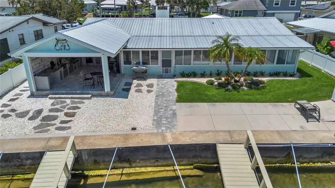 1409 SE 4TH AVE, Crystal River, FL 34429