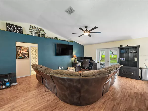 Ocala, FL 34472,6724 CHERRY RD