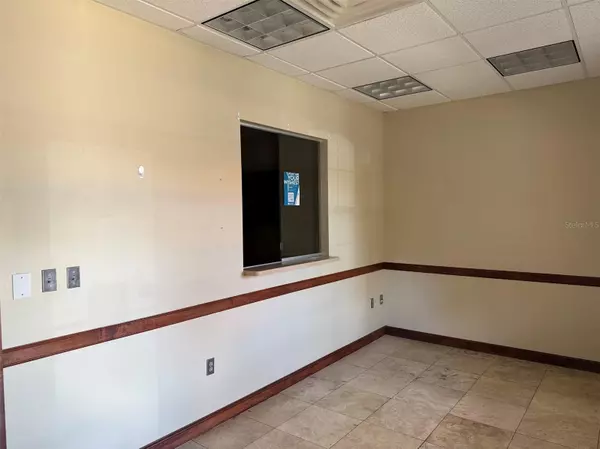 Lady Lake, FL 32159,1400 S US HWY 441, BUILDING 910 #912