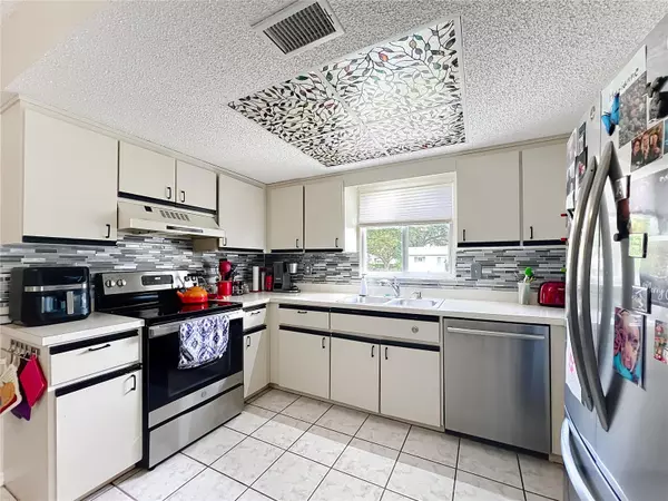 Ocala, FL 34476,6468 SW 107TH PL