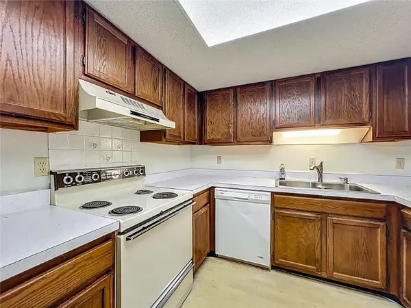 Ocala, FL 34472,496 BAHIA CIR #B