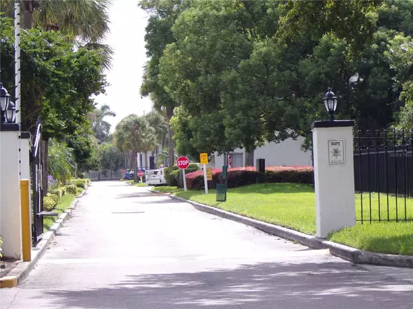 Orlando, FL 32822,4409 S SEMORAN BLVD #3