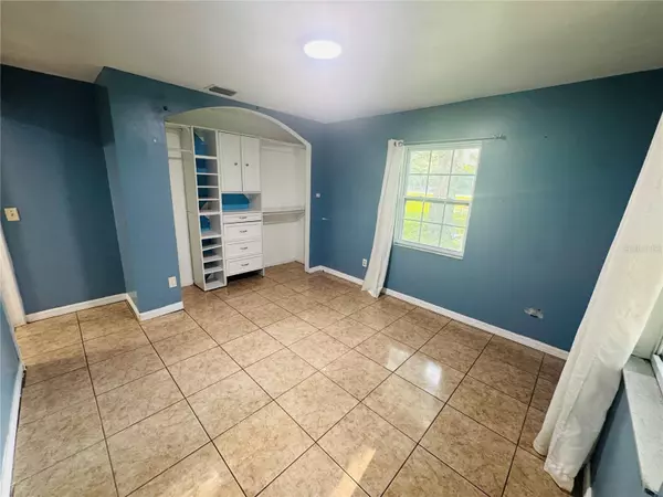 Ocala, FL 34482,5481 NW 5TH ST