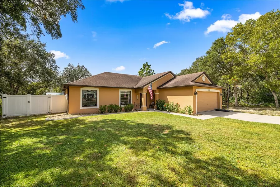 2142 W HAMPSHIRE BLVD, Citrus Springs, FL 34434