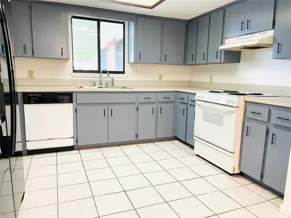 Ocala, FL 34481,8972 SW 103RD LN