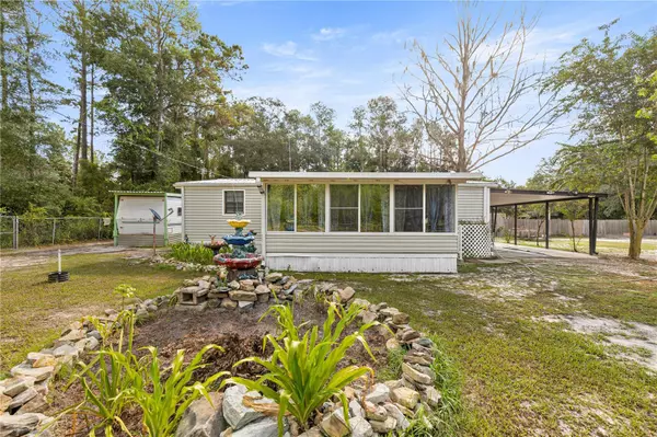 Hawthorne, FL 32640,5627 SE 223RD ST