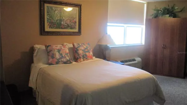 Daytona Beach, FL 32118,701 S ATLANTIC AVE #215