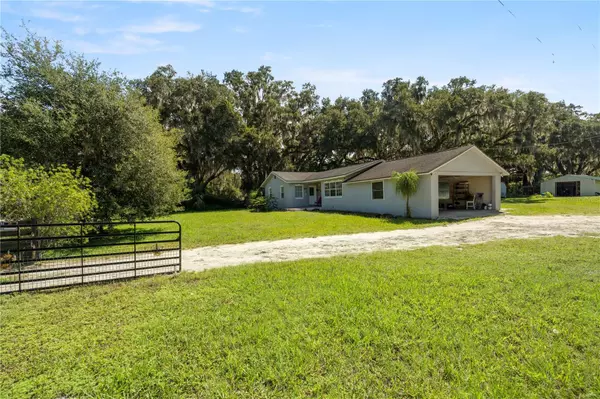 Reddick, FL 32686,6896 W HIGHWAY 316