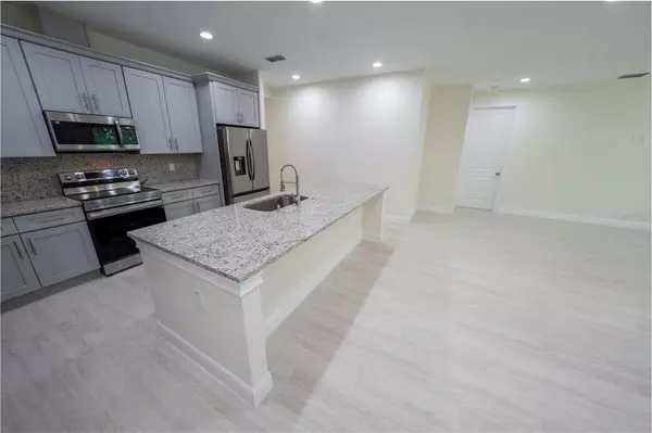 Summerfield, FL 34491,15303 SE 94TH TER