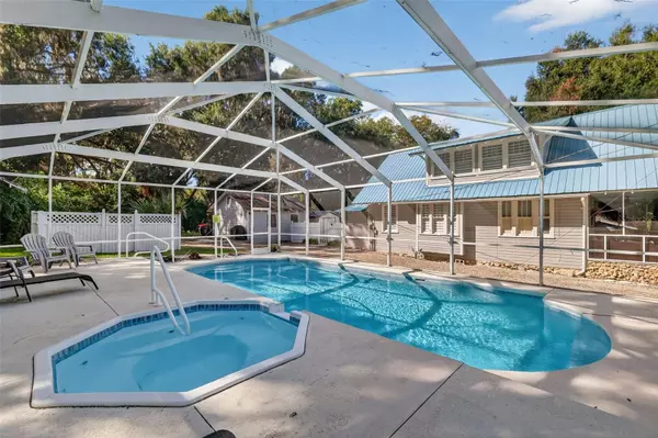 Eastlake Weir, FL 32133,14586 SE 139TH PL