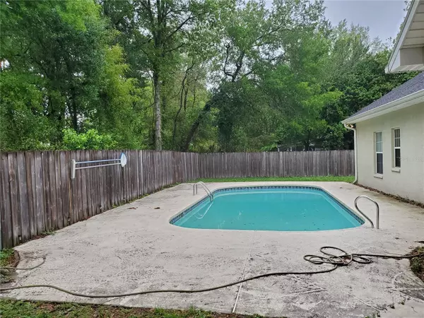 Ocala, FL 34476,6941 SW 84TH ST