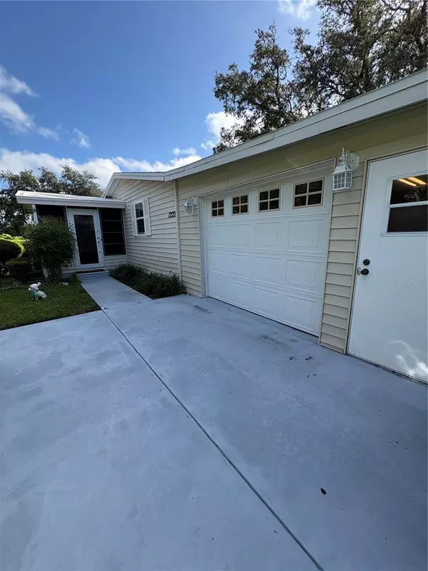 Lady Lake, FL 32159,1222 ZAPATA PLACE