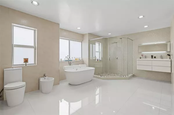 Miami, FL 33184,14040 SW 14TH ST