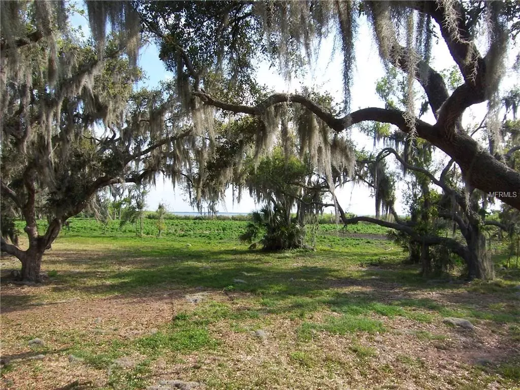 Lake Wales, FL 33898,CLUB CIR