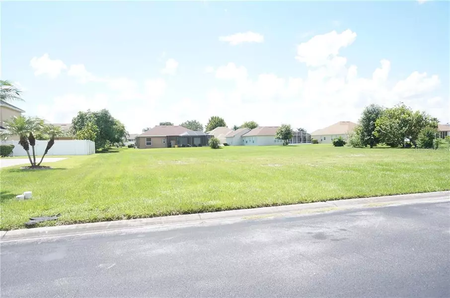 7371 BENT GRASS DR, Winter Haven, FL 33884