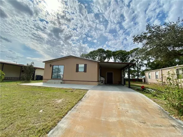 Winter Haven, FL 33880,409 VILLAGE CIR SW