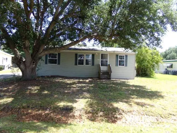 5724 E LAKE FOX DR, Winter Haven, FL 33884