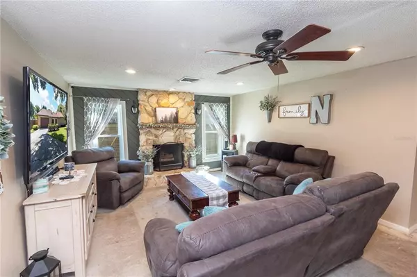 Lakeland, FL 33813,4315 DAVID CRUM LN