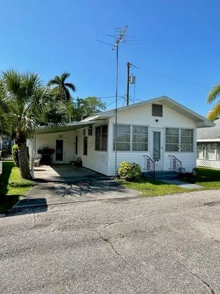 13 OAK ST, Bradenton, FL 34208