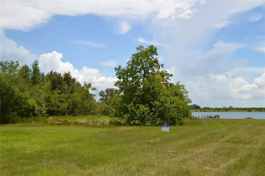 942 DEBBIE LN, Lake Wales, FL 33898