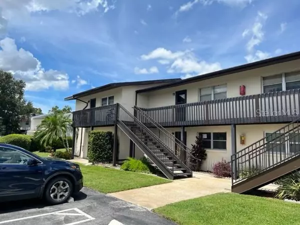 900 AVENUE Z SE #D2, Winter Haven, FL 33880