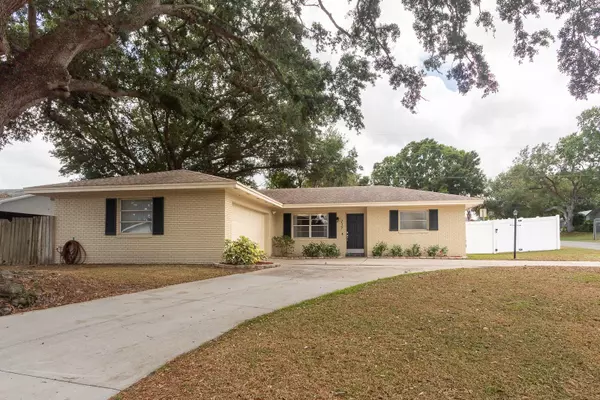 137 WHITTIER LN, Winter Haven, FL 33884