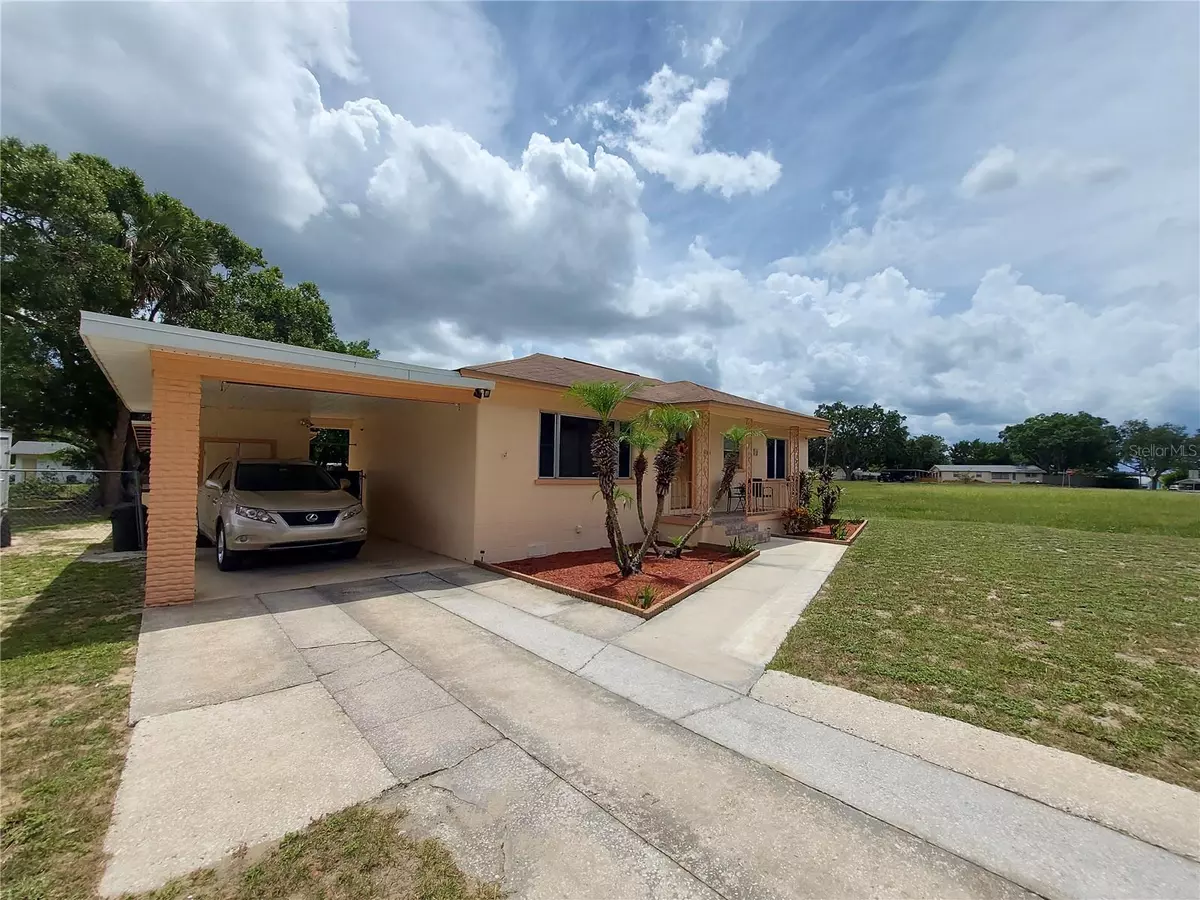 Lake Wales, FL 33853,923 STRATHMORE PL