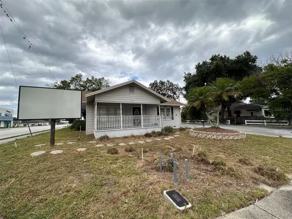 Winter Haven, FL 33880,212 1ST ST S