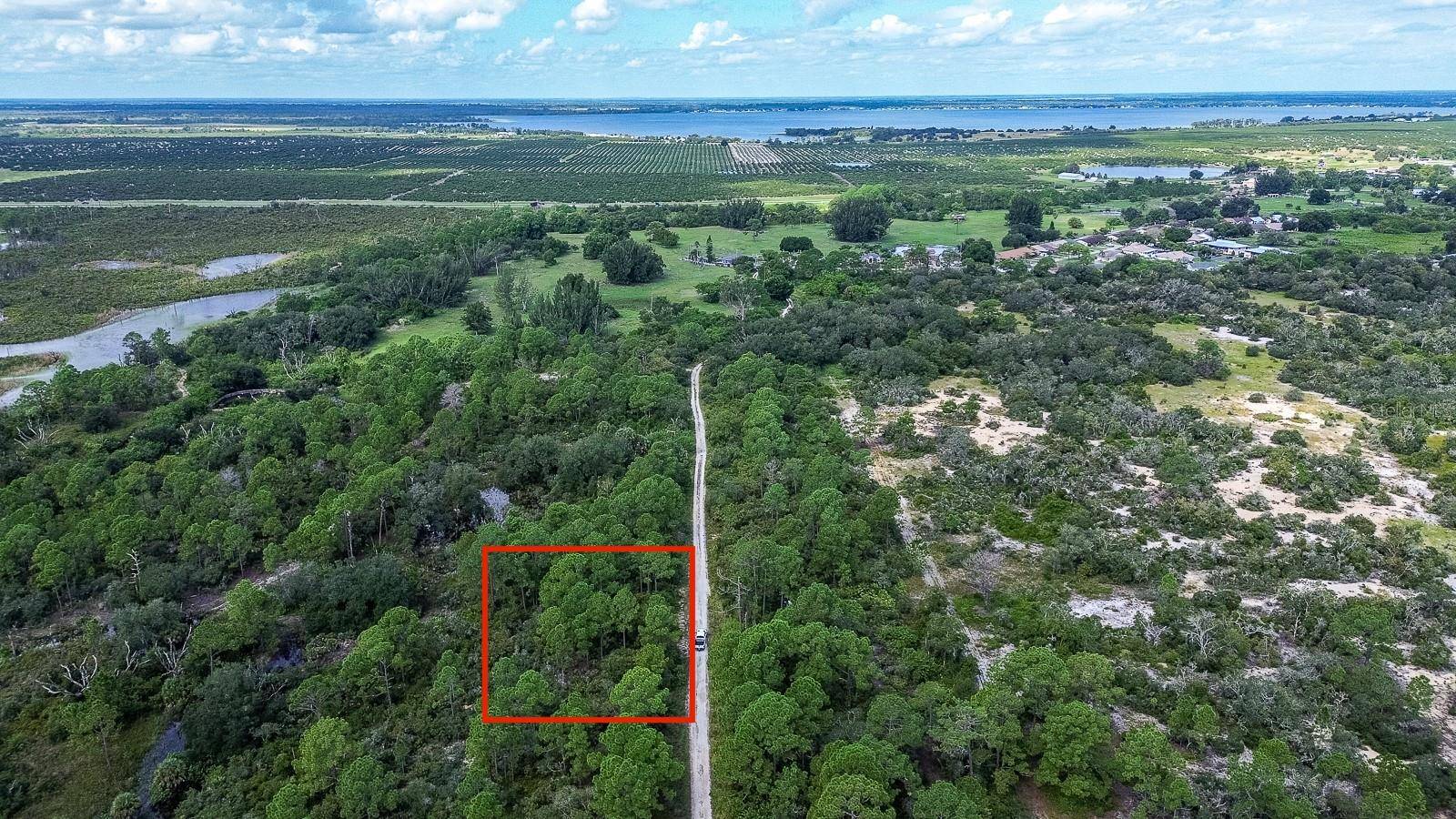 211 ROLLING HILLS DR,  Lake Placid,  FL 33852