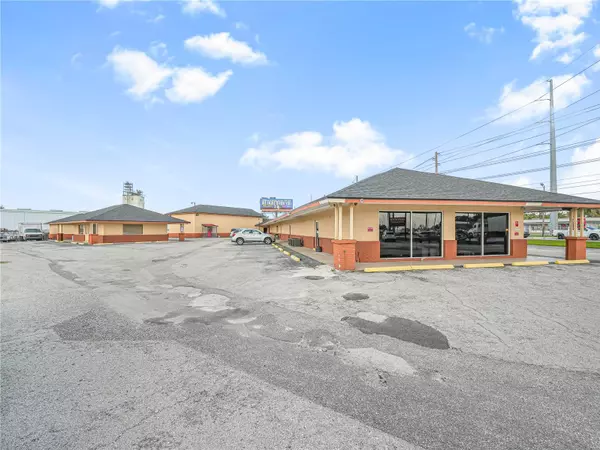 Lakeland, FL 33803,3003 S COMBEE RD