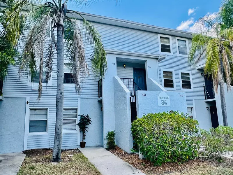 7108 WATERSIDE DR #103, Tampa, FL 33617