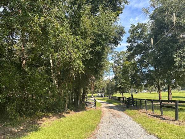 6125 NW GAINESVILLE RD, Ocala, FL 34475