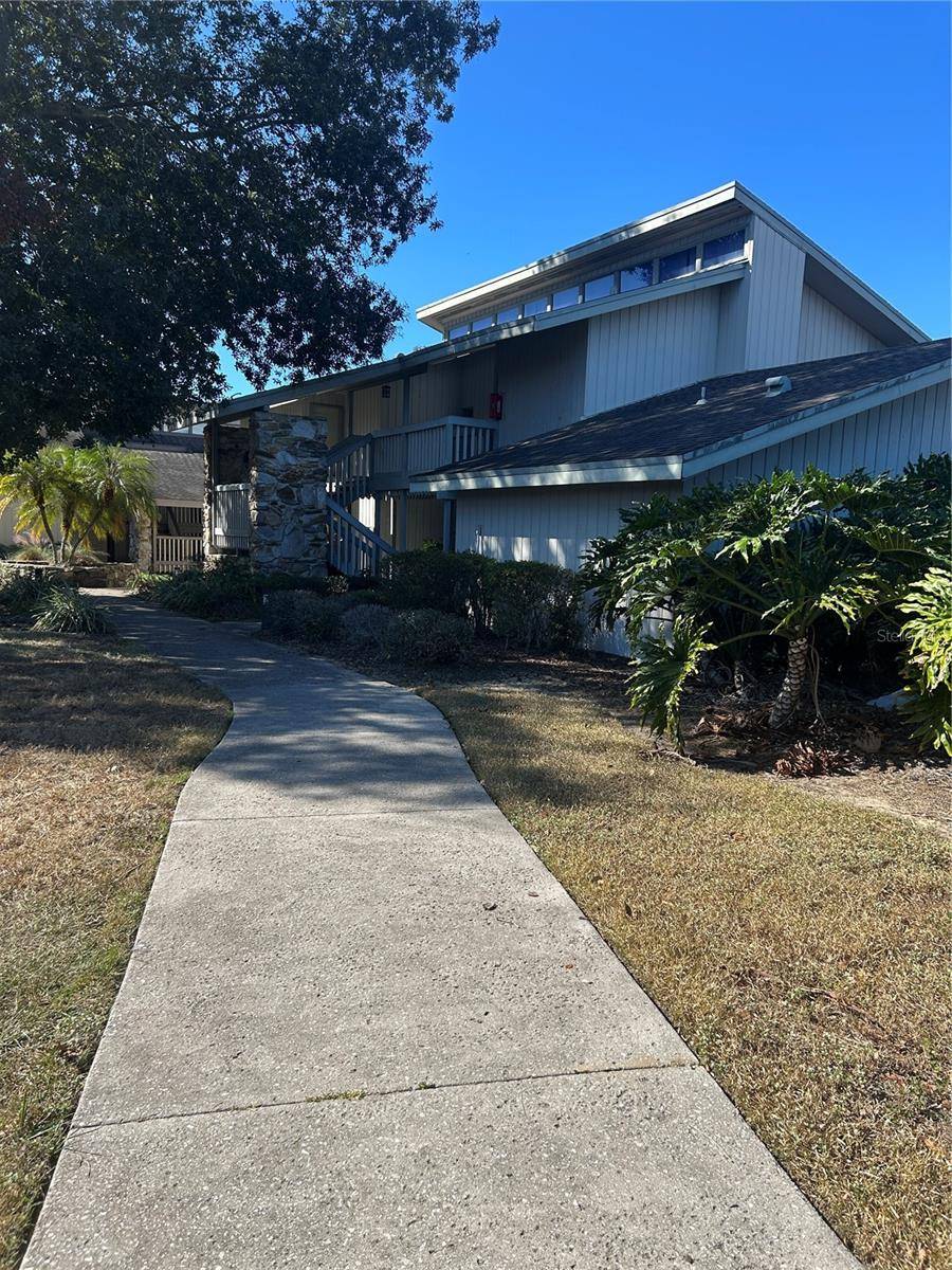 2011 CORNER LAKE DR #15, Haines City, FL 33844