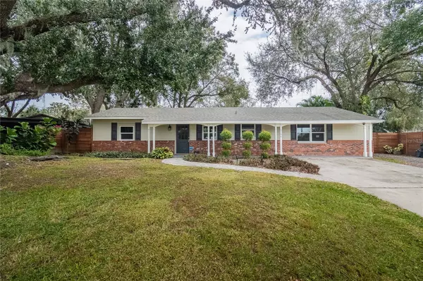 2104 JOHN ARTHUR WAY, Lakeland, FL 33803