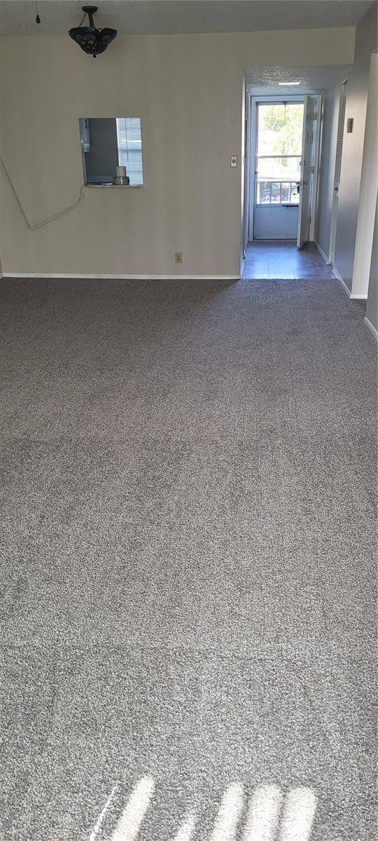 Winter Haven, FL 33880,333 LAKE HOWARD DR NW #202-A