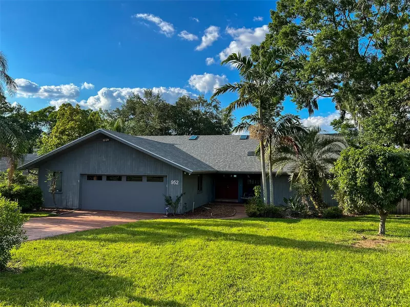 952 N HERON CIR, Winter Haven, FL 33884