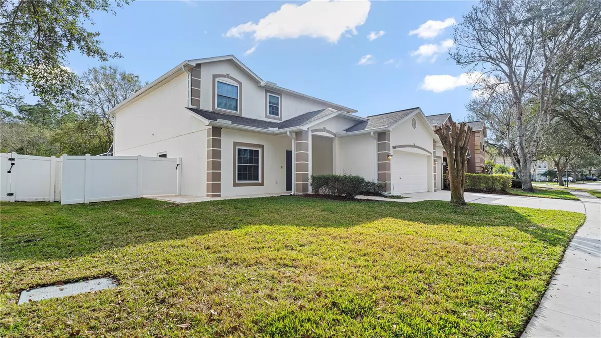 Lithia, FL 33547,5808 FALCONCREEK PL