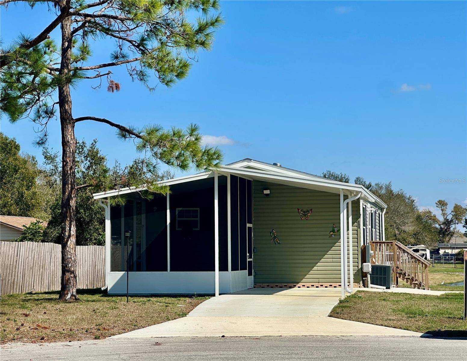 400 VILLAGE CIR SW, Winter Haven, FL 33880