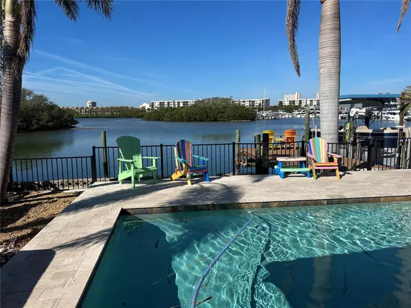 St Petersburg, FL 33707,1371 SEA GULL DR S