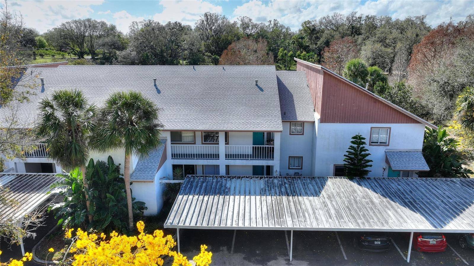Winter Haven, FL 33881,208 COUNTRY LN NE #208