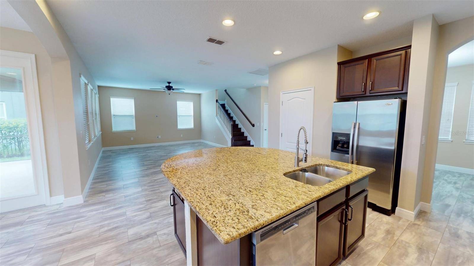 Lithia, FL 33547,5406 FISHHAWK RIDGE DR