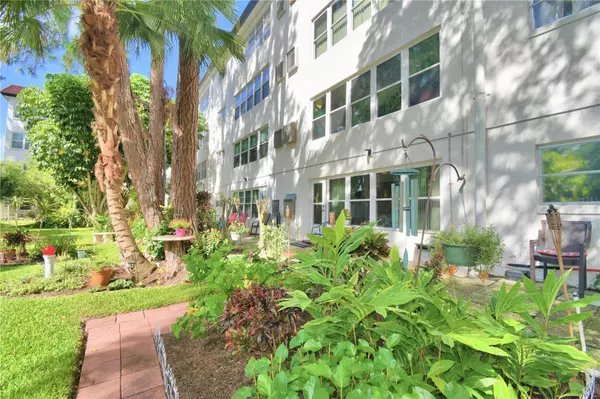 Winter Haven, FL 33884,200 EL CAMINO DR #202