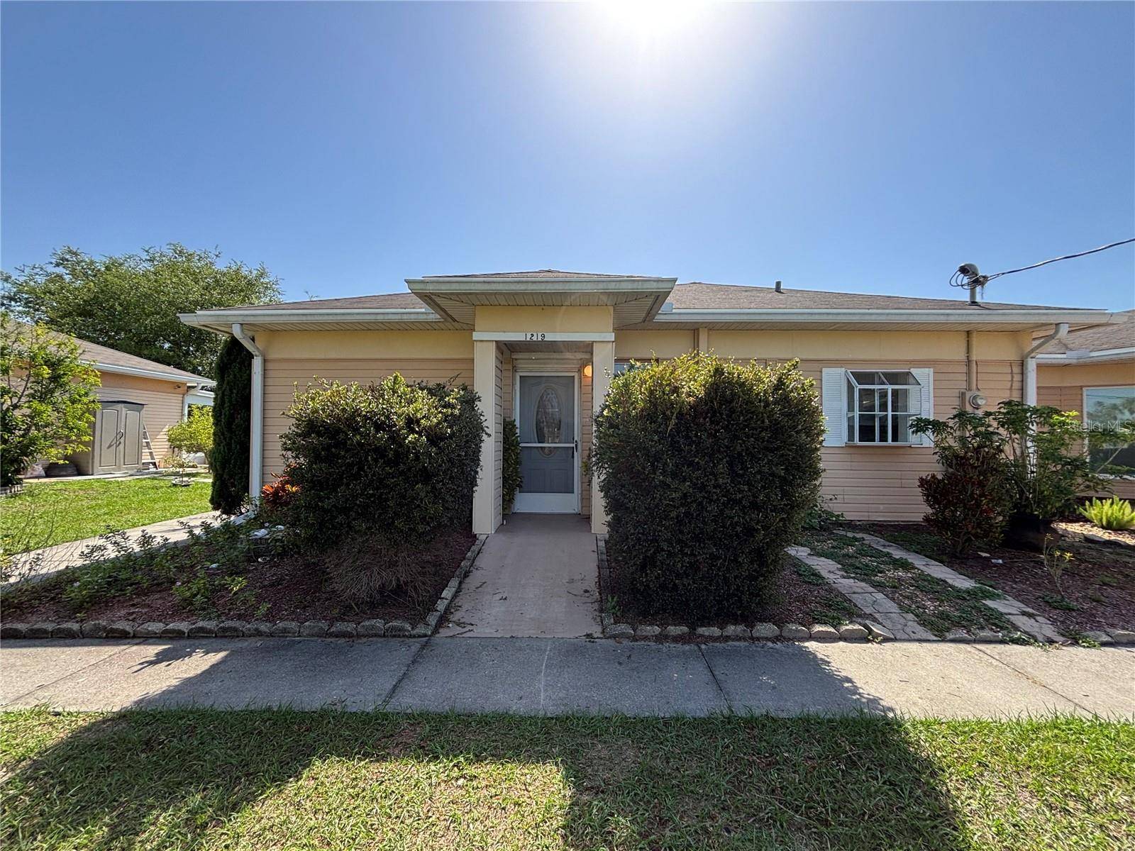 1219 CLUB CIR, Lakeshore, FL 33854