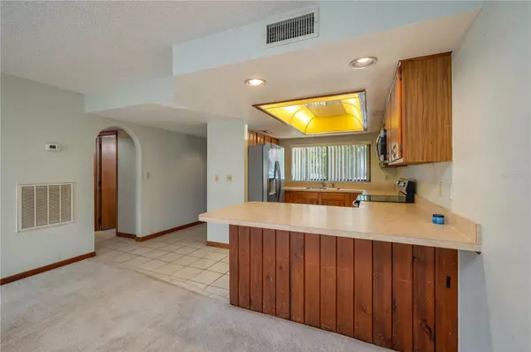 Lake Wales, FL 33898,5102 VILLAGE CT #E-2