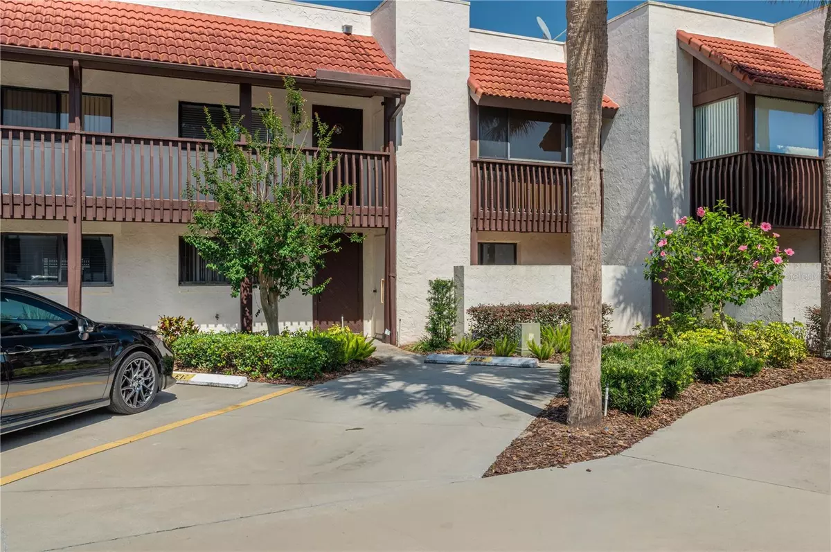 Lake Wales, FL 33898,5102 VILLAGE CT #E-2