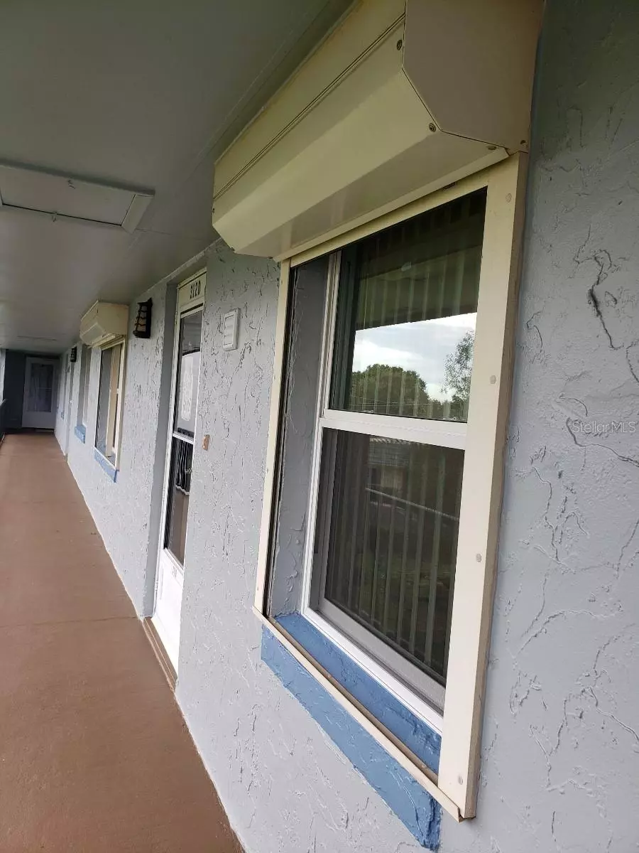Winter Haven, FL 33880,333 LAKE HOWARD DR NW #312D